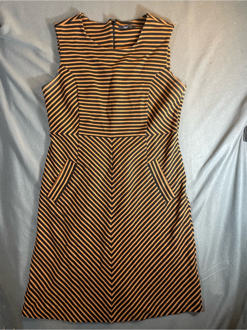 Lands’ End Women’s size 10 Striped Chevron Sheath Dress Sleeveless Camel/Black